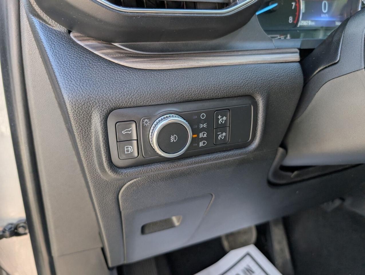 2020 Ford Explorer Limited   NAV   LEATHER   CAMERA   HTD SEATS Photo