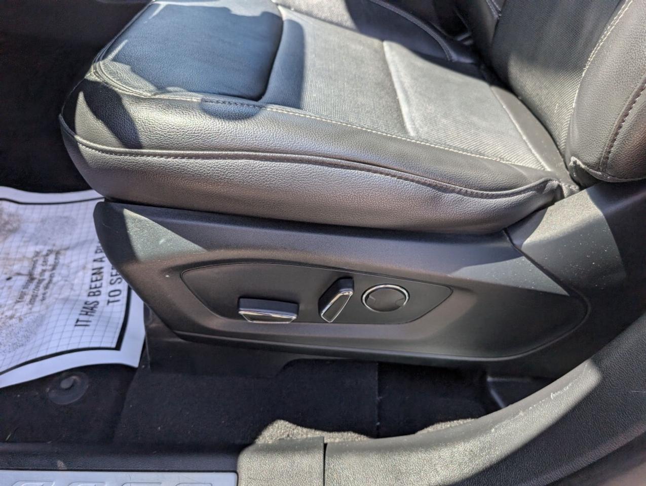 2020 Ford Explorer Limited   NAV   LEATHER   CAMERA   HTD SEATS Photo