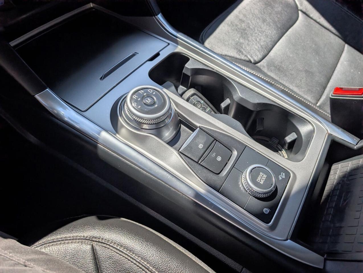 2020 Ford Explorer Limited   NAV   LEATHER   CAMERA   HTD SEATS Photo