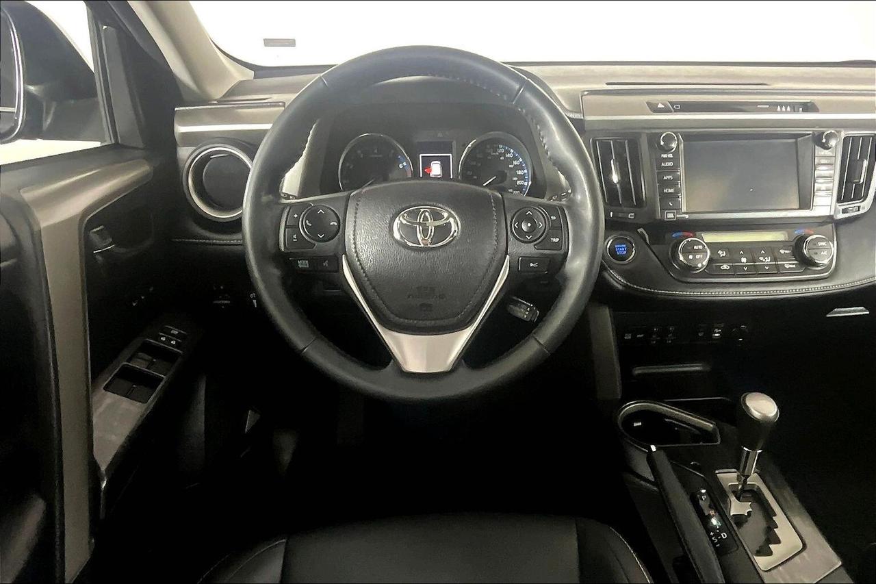 2018 Toyota RAV4 AWD LIMITED Photo