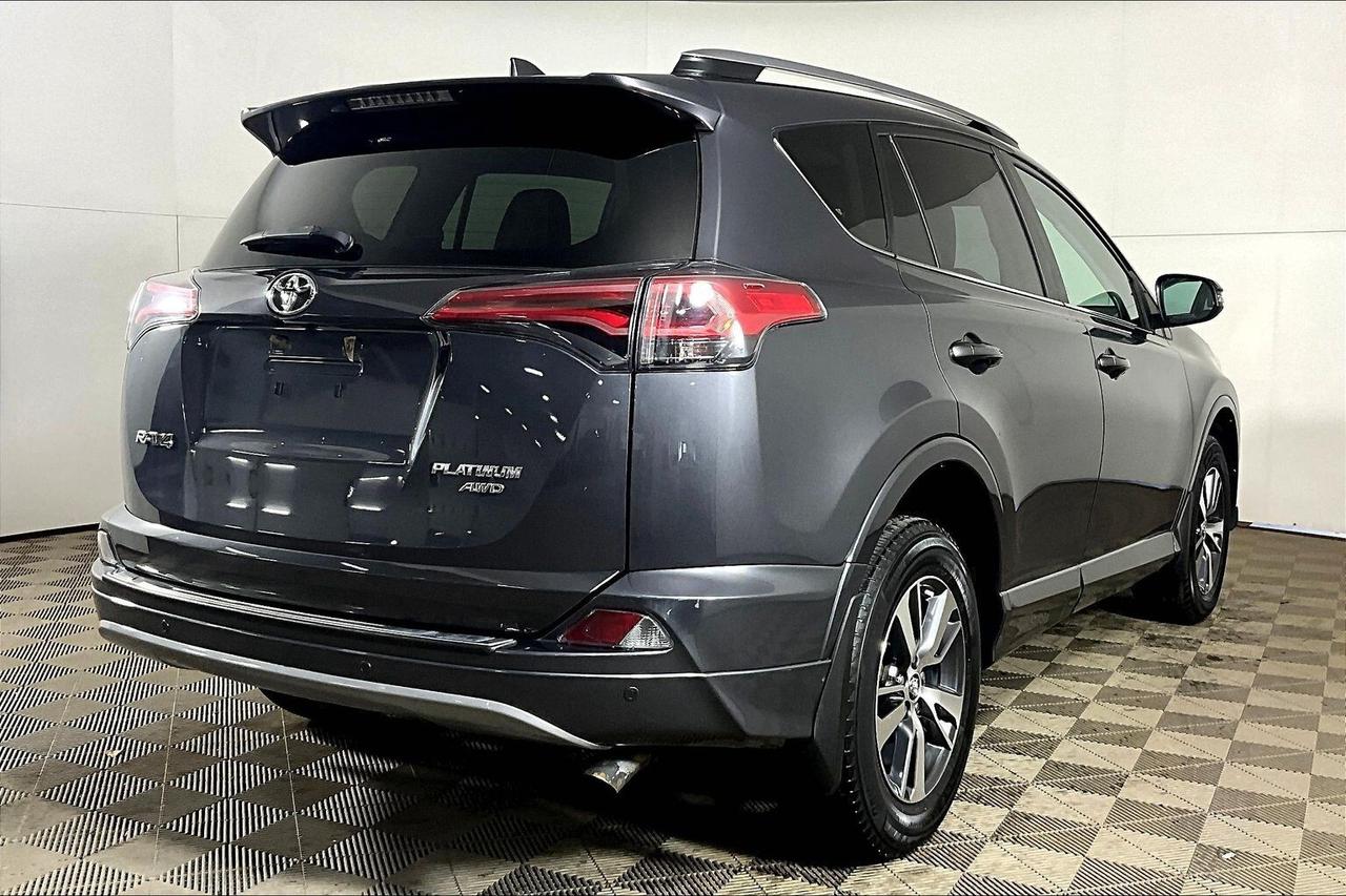 2018 Toyota RAV4 AWD LIMITED Photo