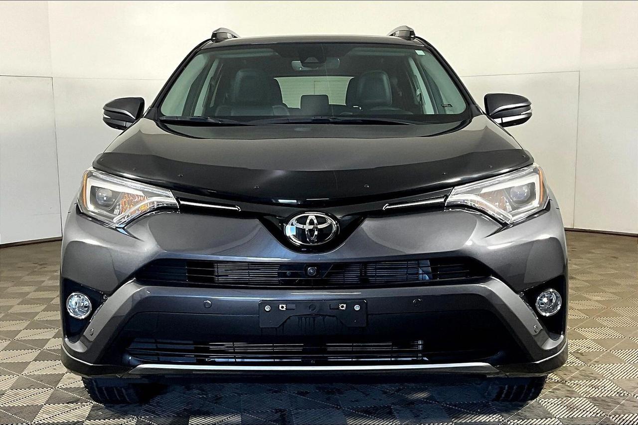 2018 Toyota RAV4 AWD LIMITED Photo2