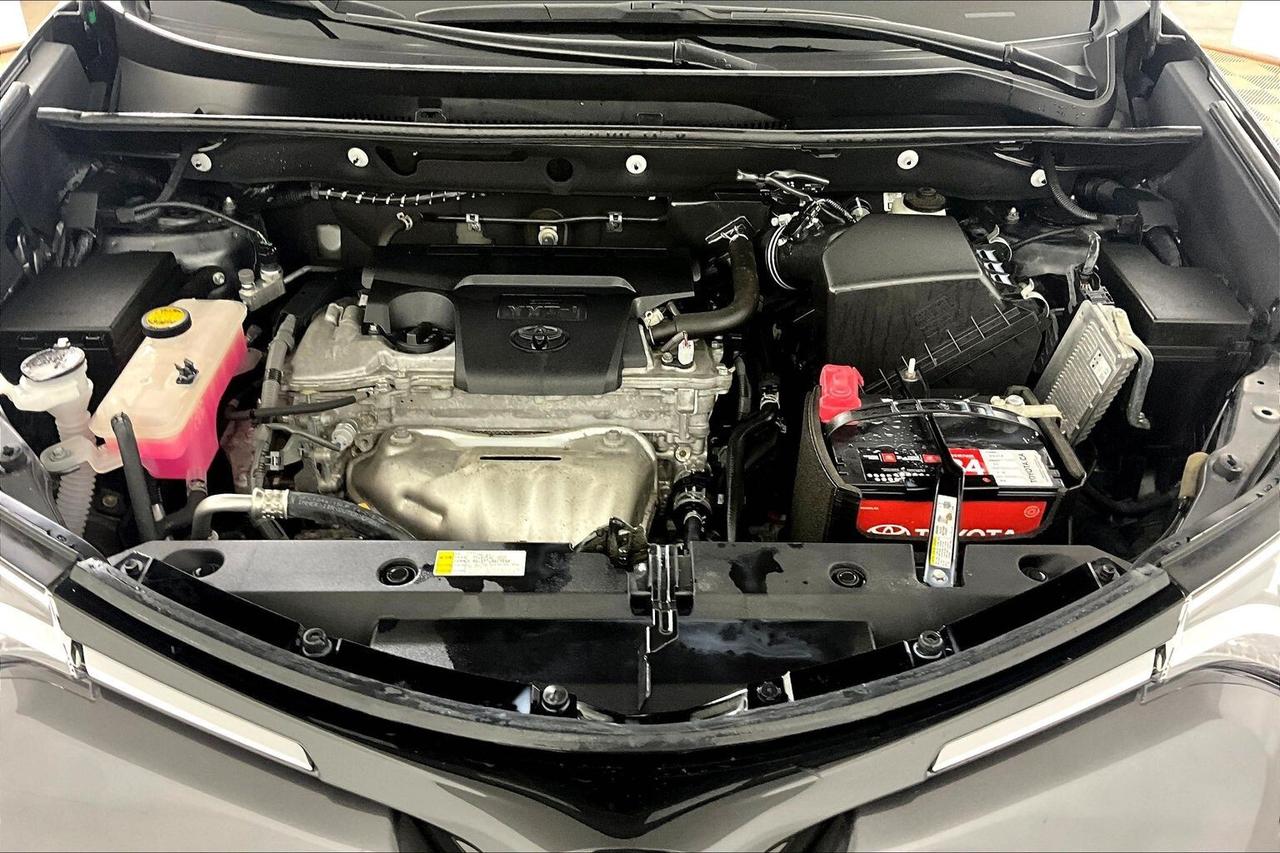 2018 Toyota RAV4 AWD LIMITED Photo