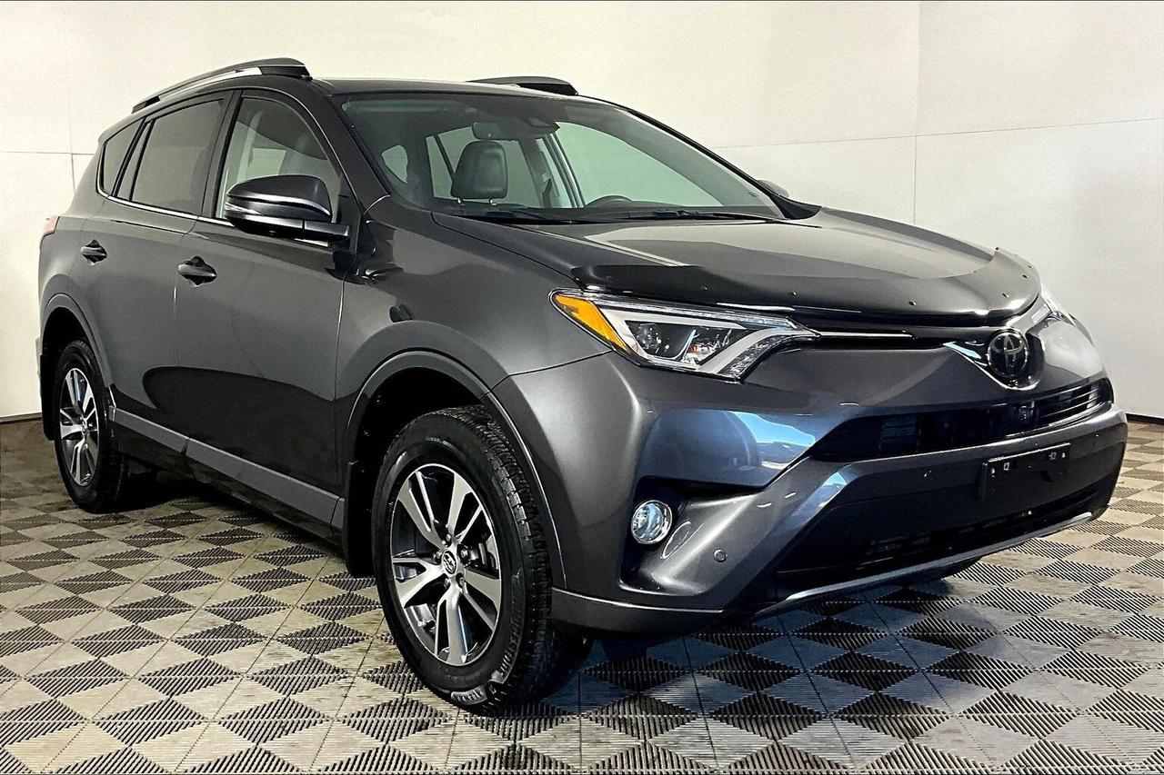 2018 Toyota RAV4 AWD LIMITED Photo