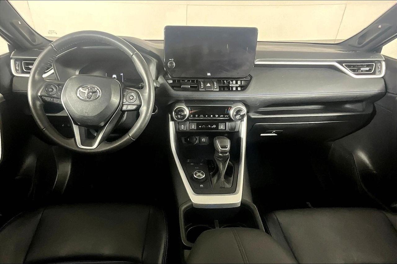 2024 Toyota RAV4 HYBRID XSE AWD Photo