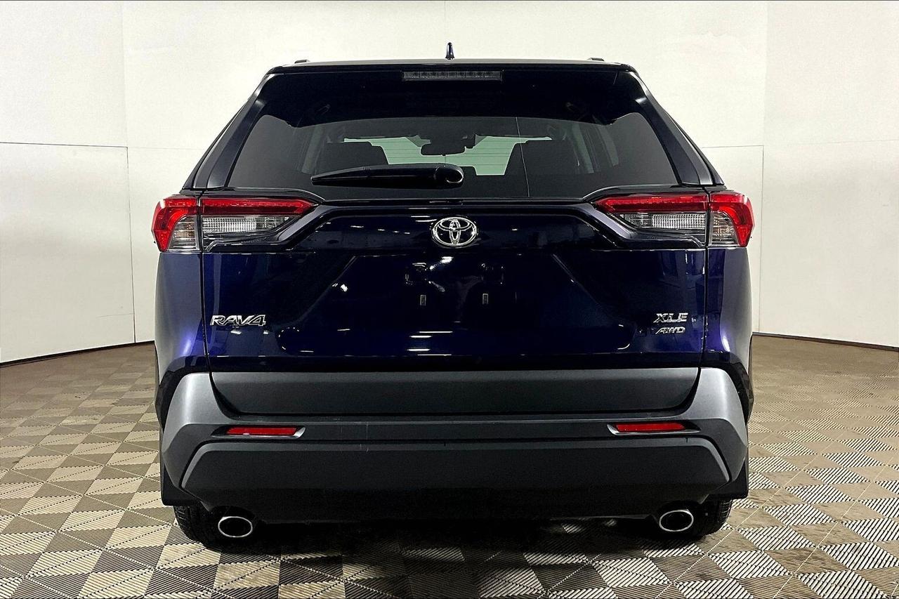 2021 Toyota RAV4 XLE AWD Photo