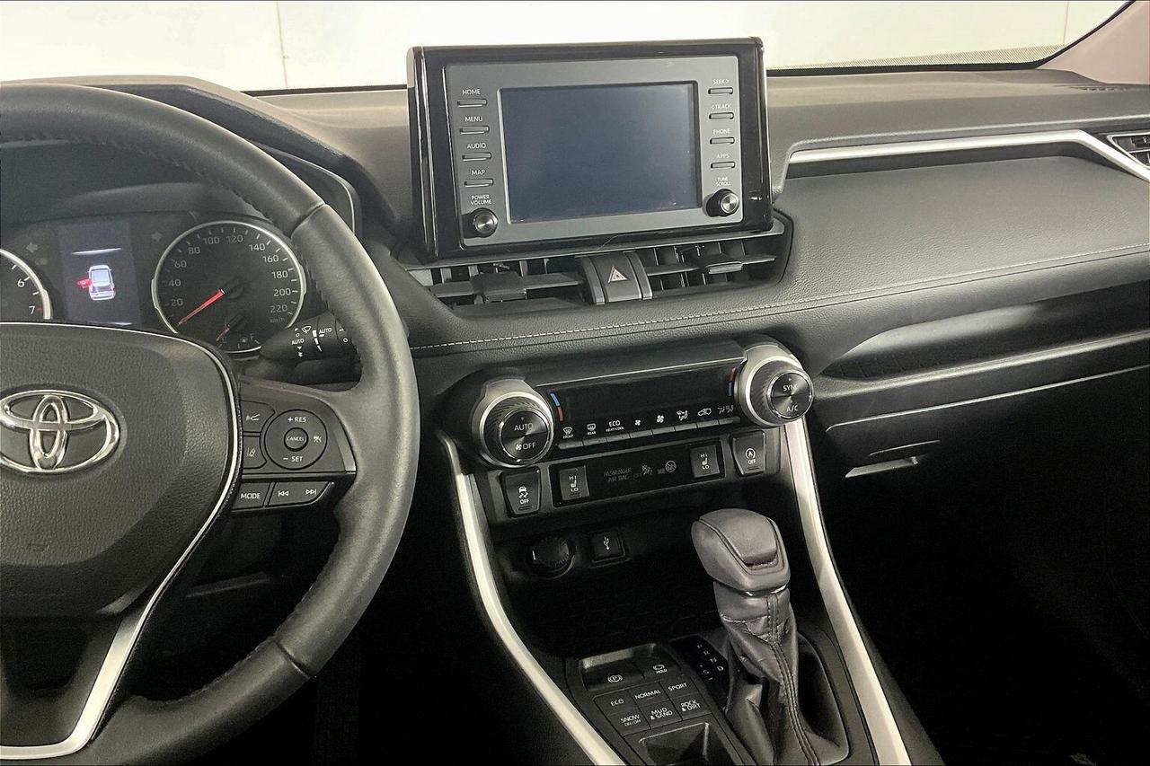 2021 Toyota RAV4 XLE AWD Photo