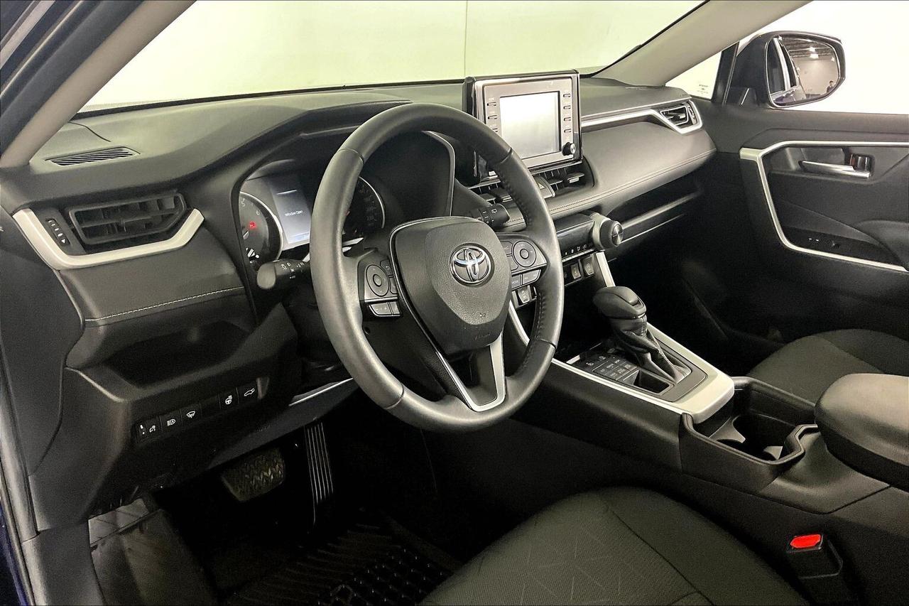 2021 Toyota RAV4 XLE AWD Photo