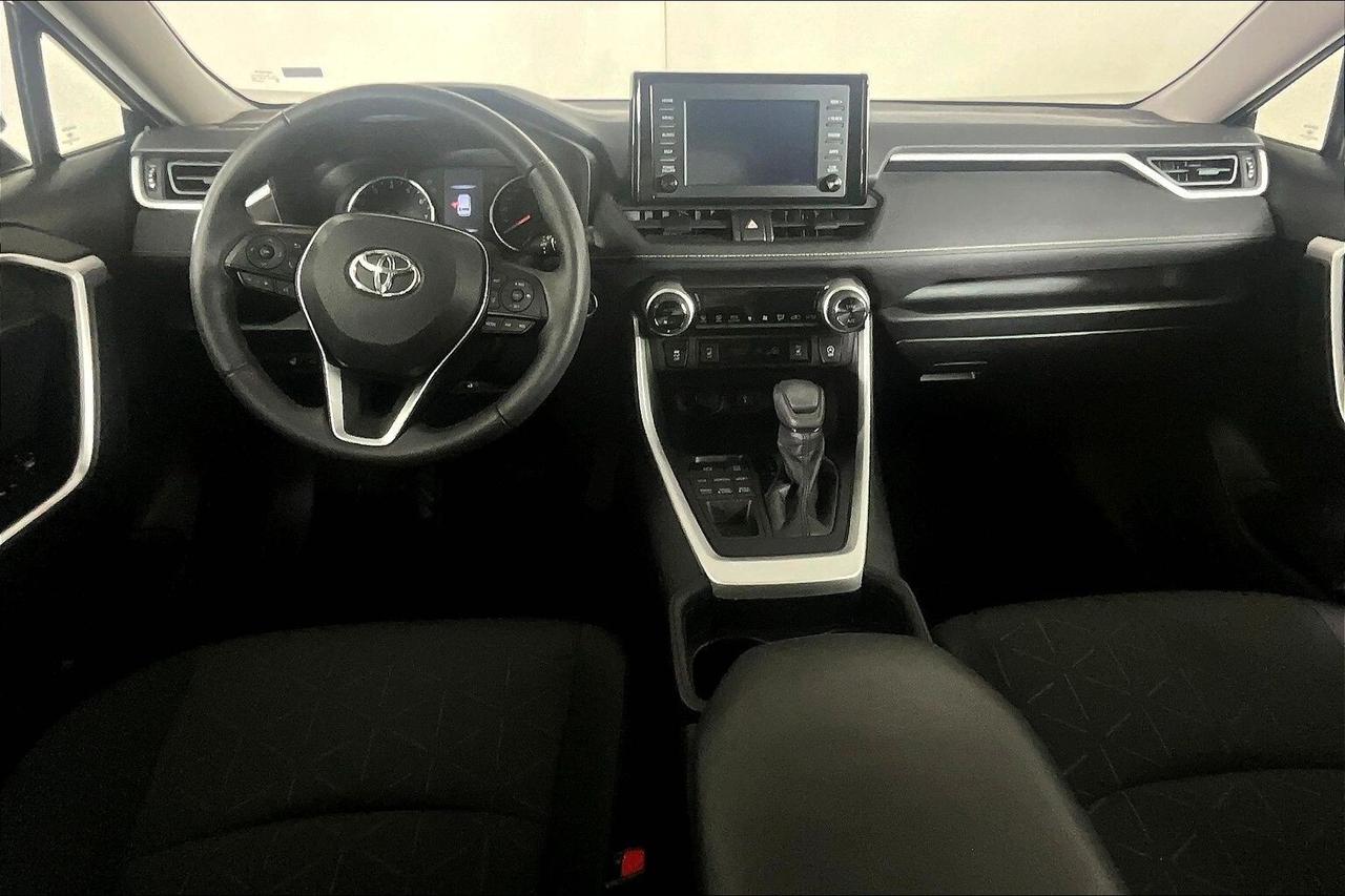2021 Toyota RAV4 XLE AWD Photo
