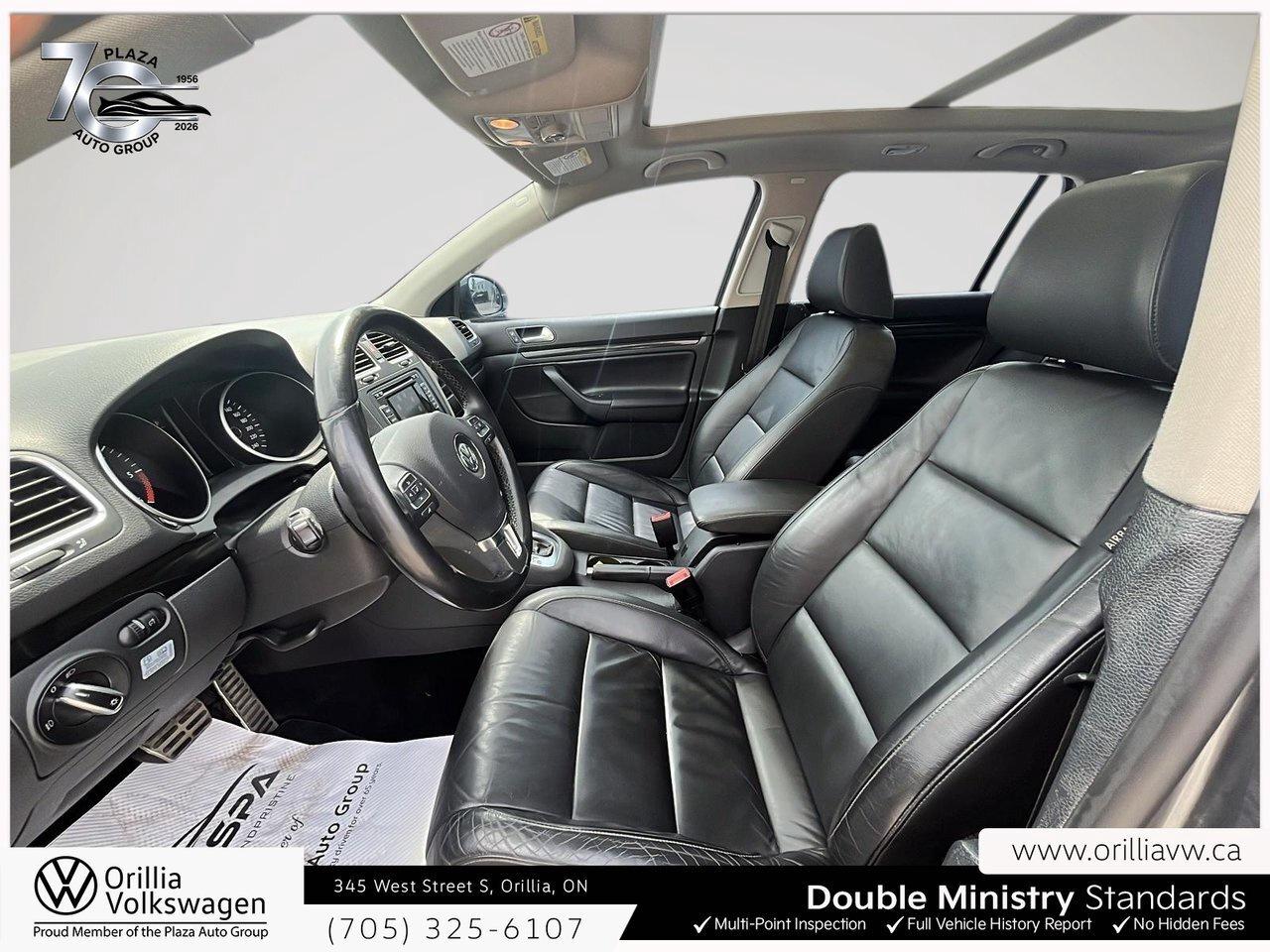 2014 Volkswagen Golf Wagon Comfortline Steering Audio Controls   Leatherette Photo