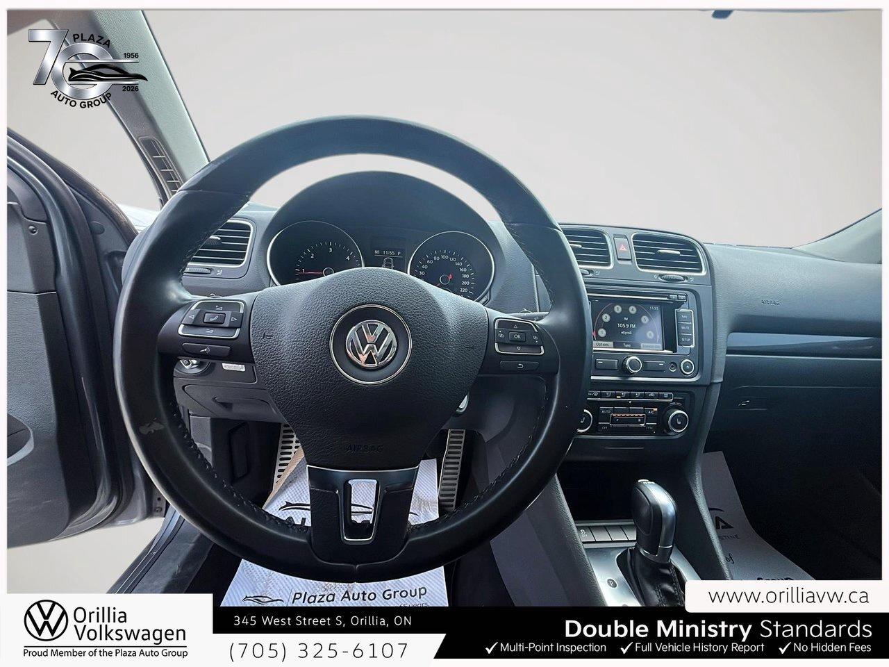 2014 Volkswagen Golf Wagon Comfortline Steering Audio Controls   Leatherette Photo