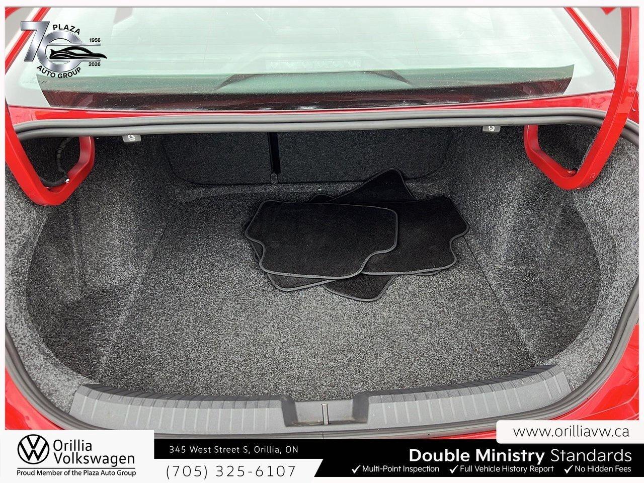 2024 Volkswagen Jetta Comfortline Remote Start   Ambient Lighting / Photo