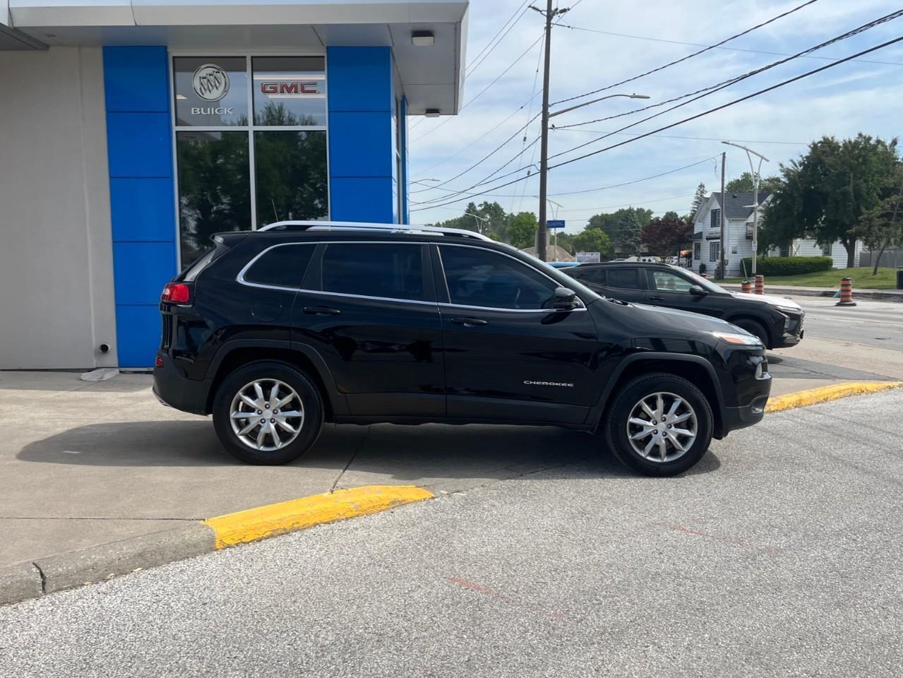 2017 Jeep Cherokee Limited Certified Winter and Summer Tires Photo