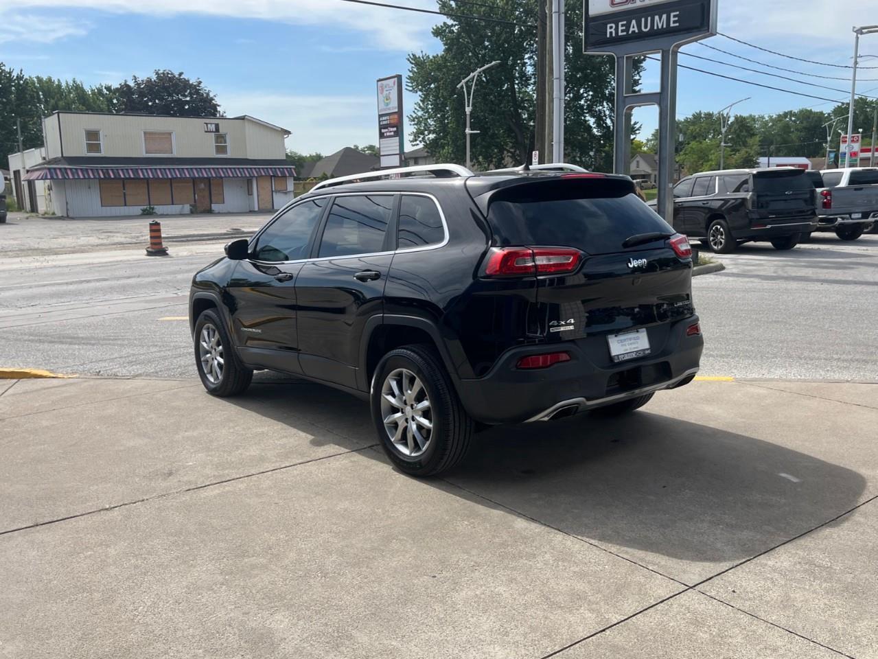2017 Jeep Cherokee Limited Certified Winter and Summer Tires Photo