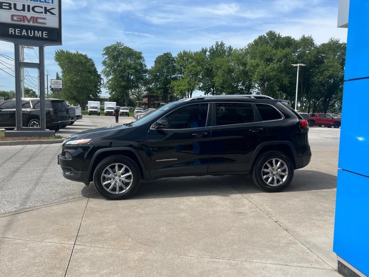 2017 Jeep Cherokee Limited Certified Winter and Summer Tires Photo