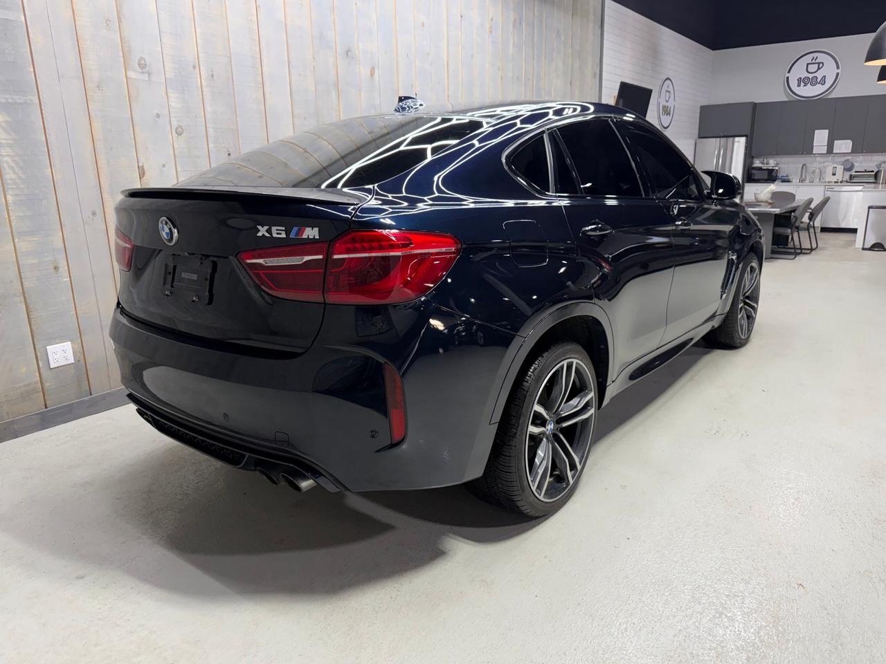 2017 BMW X6 M AWD 575HP HEADS UP SOFT CLOSE HARMON KARDON Photo