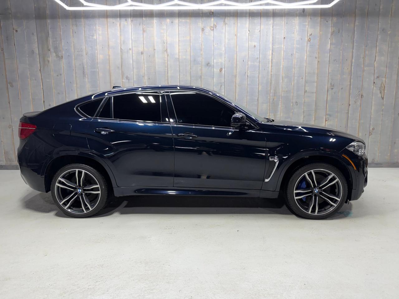 2017 BMW X6 M AWD 575HP HEADS UP SOFT CLOSE HARMON KARDON Photo