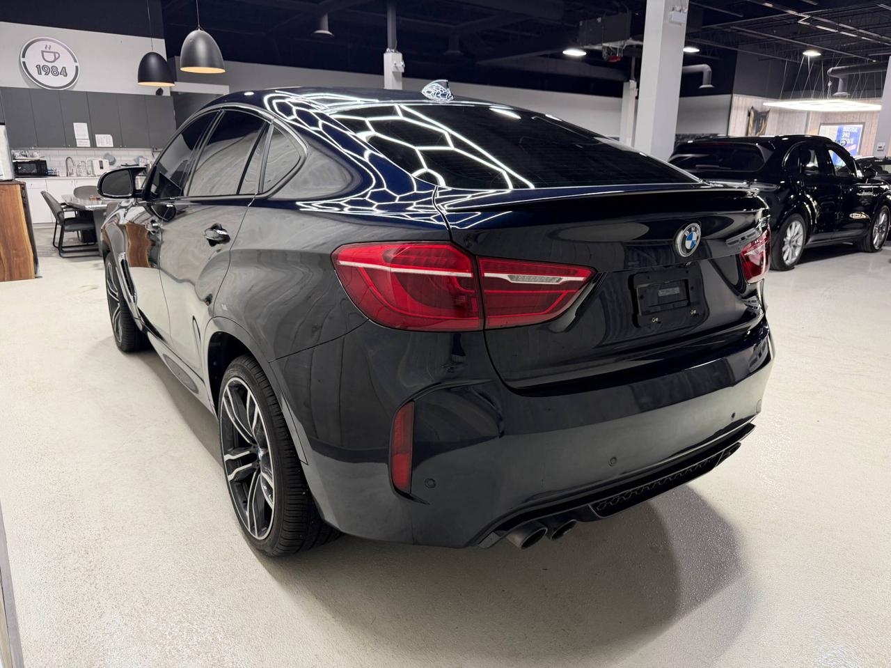 2017 BMW X6 M AWD 575HP HEADS UP SOFT CLOSE HARMON KARDON Photo