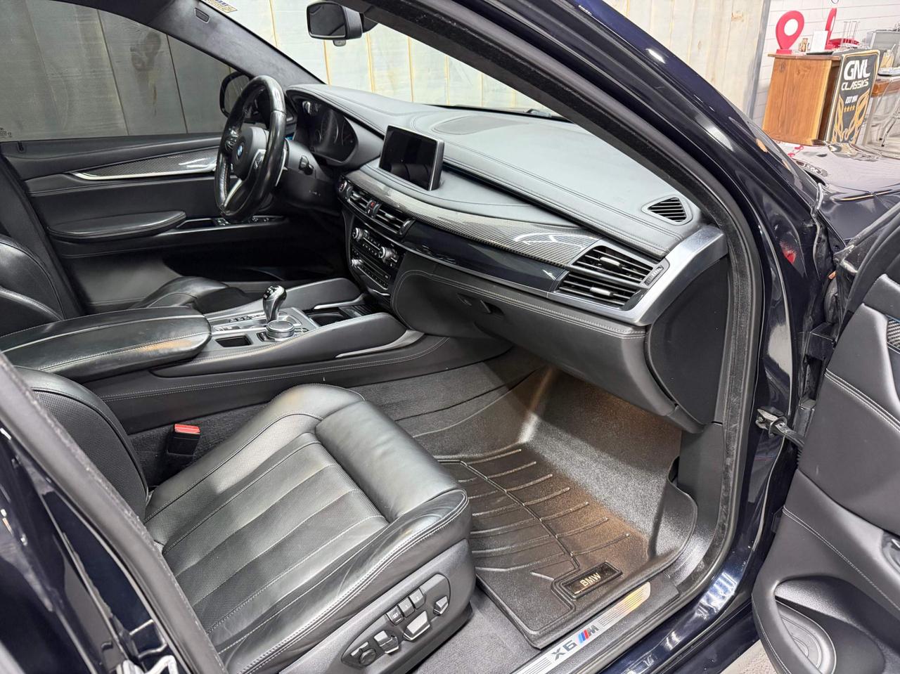 2017 BMW X6 M AWD 575HP HEADS UP SOFT CLOSE HARMON KARDON Photo
