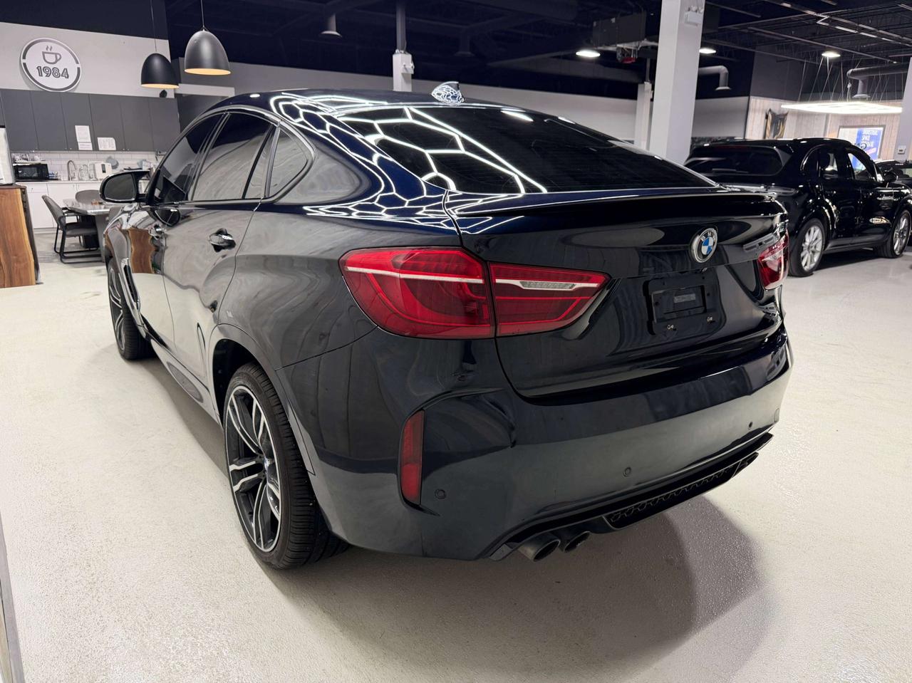 2017 BMW X6 M AWD 575HP HEADS UP SOFT CLOSE HARMON KARDON Photo
