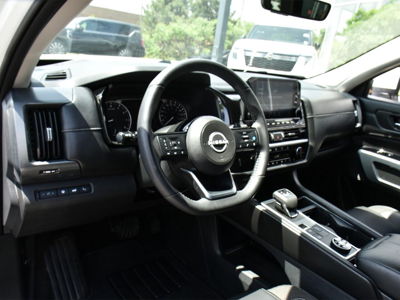 2024 Nissan Pathfinder SL PREMIUM, 8 PASSENGER, BOSE AUDIO Photo