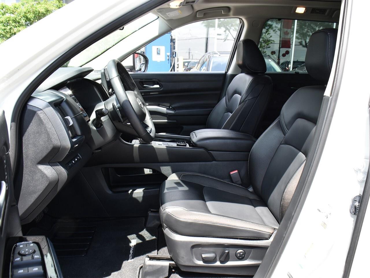 2024 Nissan Pathfinder SL PREMIUM, 8 PASSENGER, BOSE AUDIO Photo