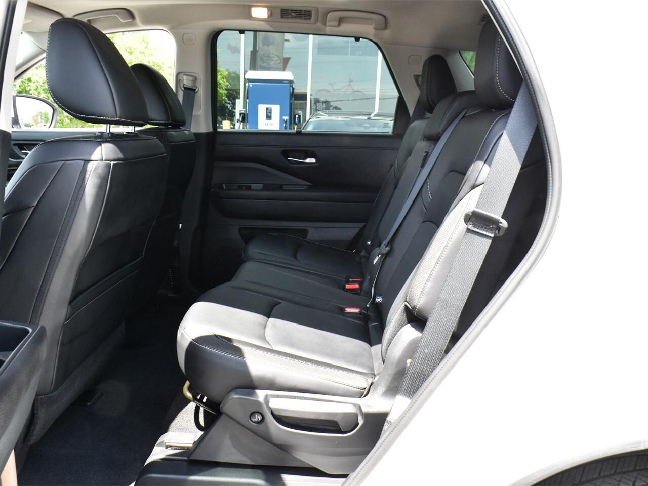 2024 Nissan Pathfinder SL PREMIUM, 8 PASSENGER, BOSE AUDIO Photo