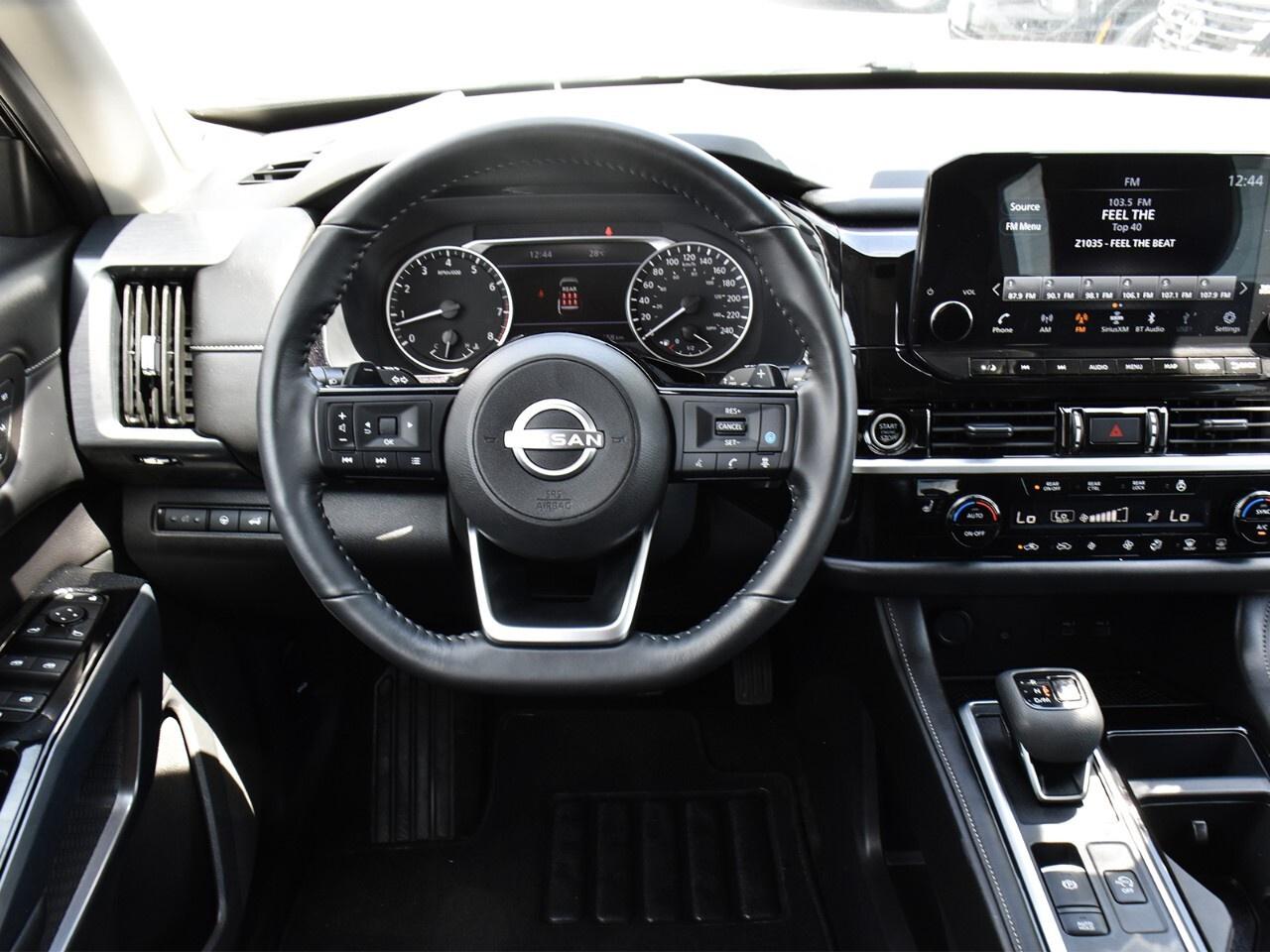 2024 Nissan Pathfinder SL PREMIUM, 8 PASSENGER, BOSE AUDIO Photo