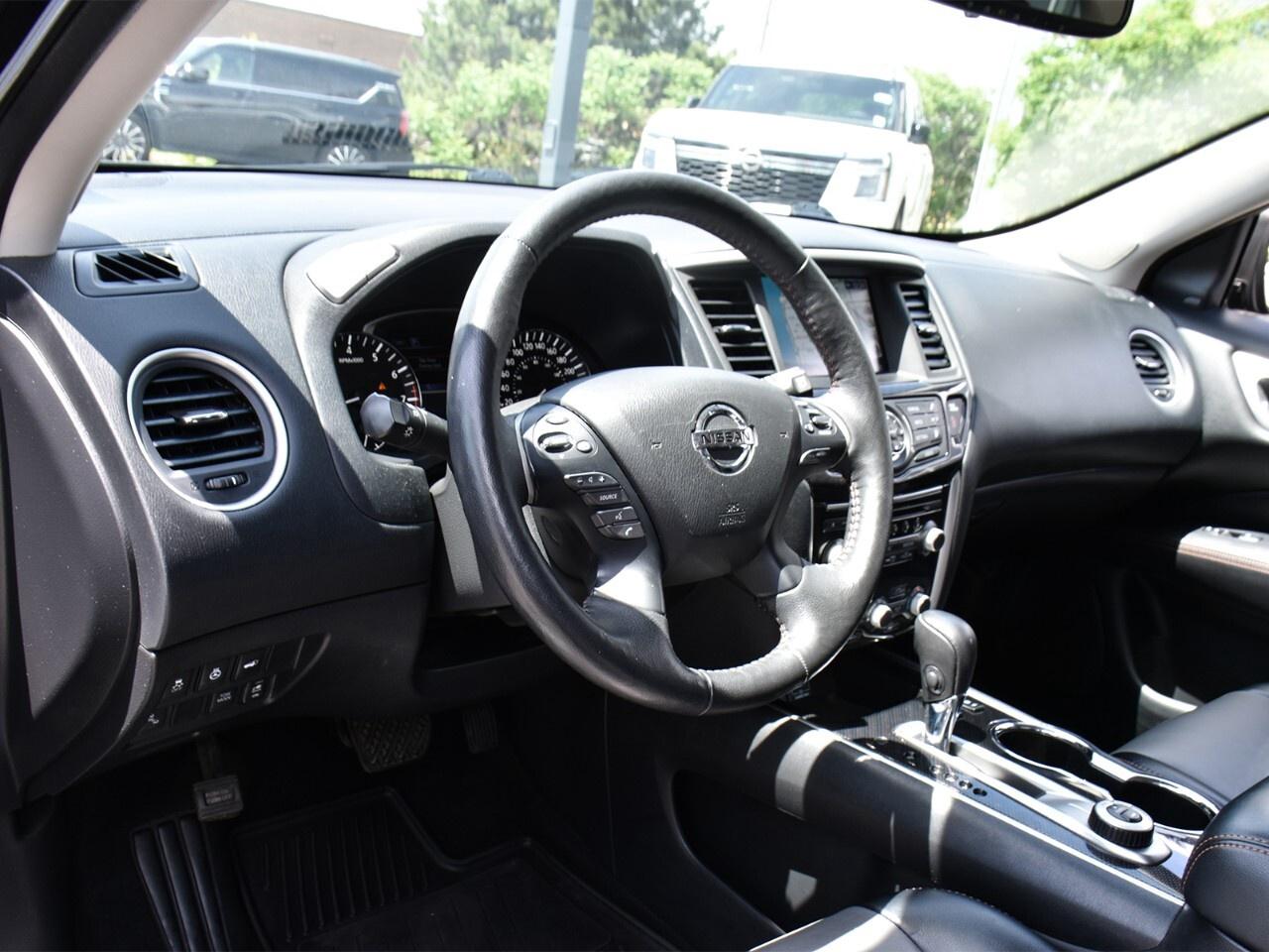 2020 Nissan Pathfinder ROCK CREEK SL PREMIUM, BOSE AUDIO,  LEATHER INT. Photo