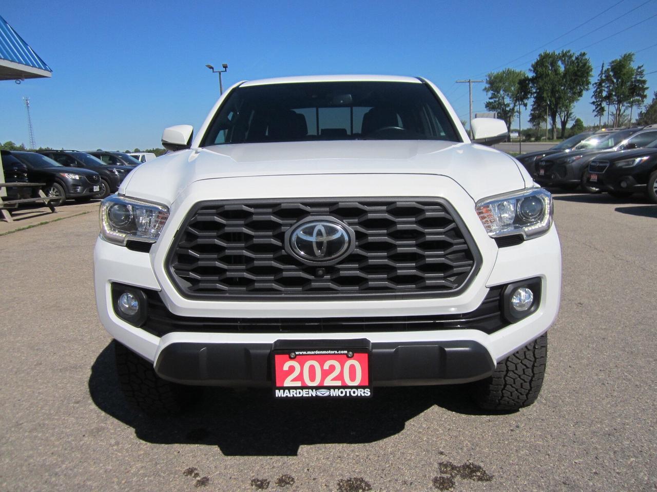 2020 Toyota Tacoma TRD OFF ROAD LEATHER ONE OWNER NO ACCIDENTS Photo