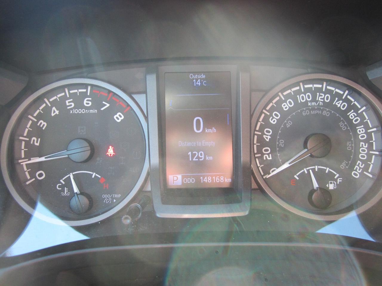 2020 Toyota Tacoma TRD OFF ROAD LEATHER ONE OWNER NO ACCIDENTS Photo