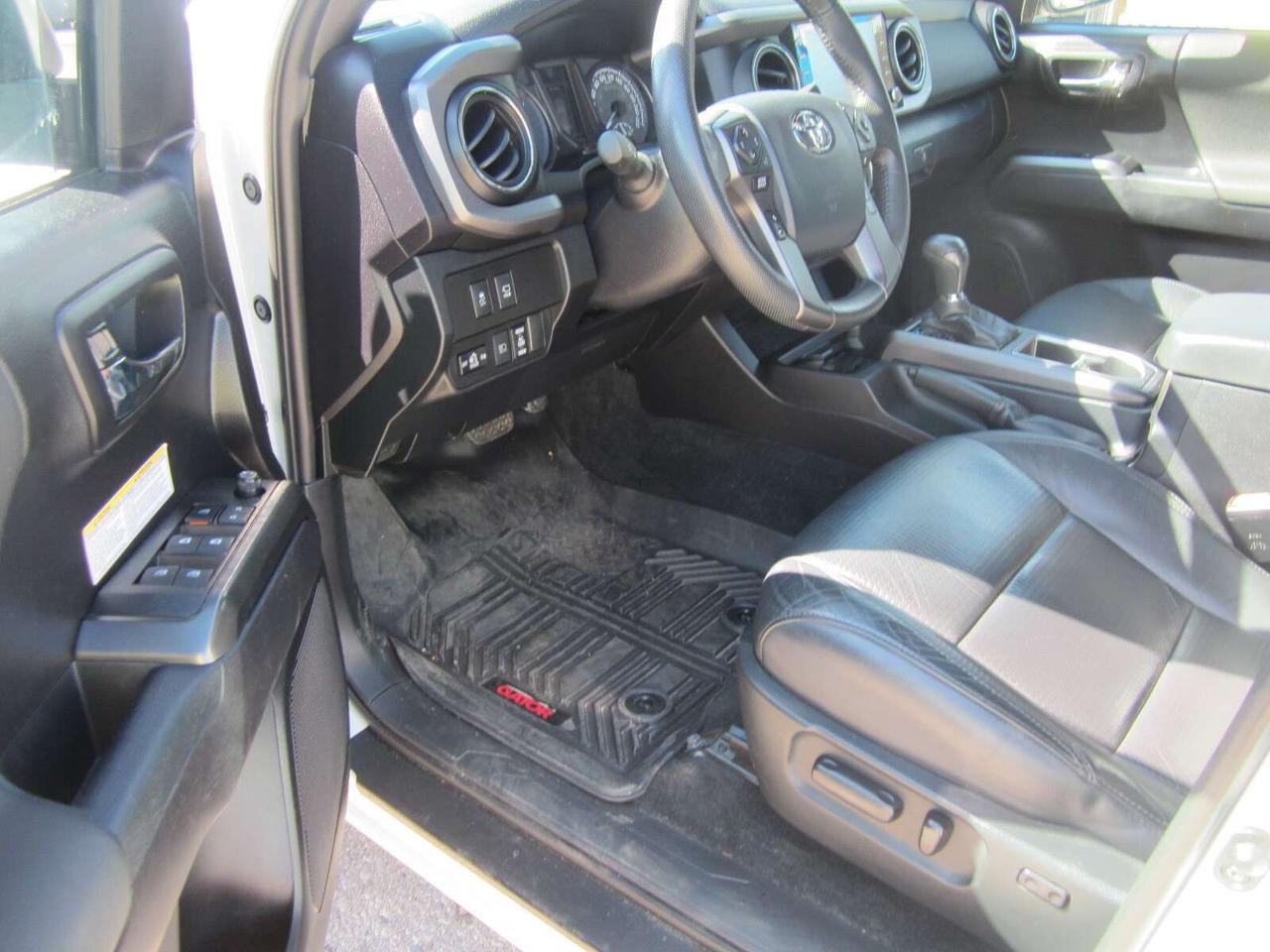 2020 Toyota Tacoma TRD O/R PREMIUM NO ACCIDENTS! 1 PRICE ONLY NO FEES Photo