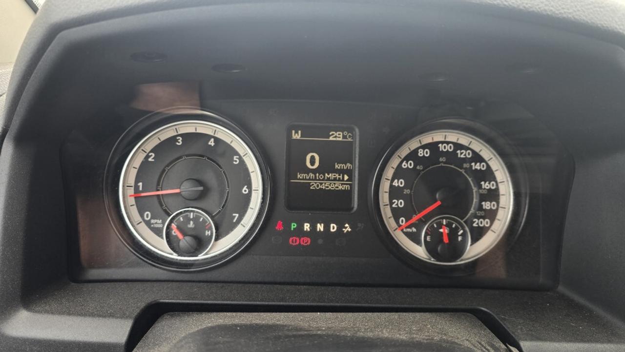 2016 RAM 1500 ST 4x4 - Quad Cab - 5.7L V8 Hemi Photo