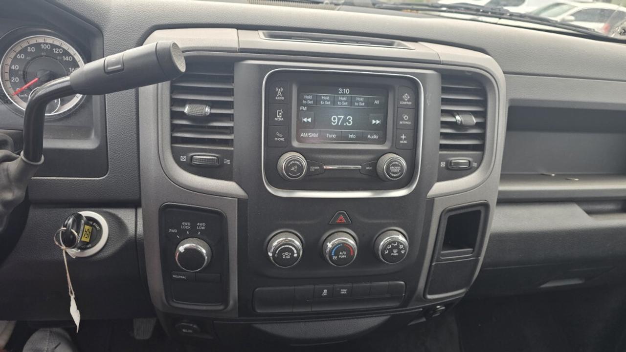 2016 RAM 1500 ST 4x4 - Quad Cab - 5.7L V8 Hemi Photo