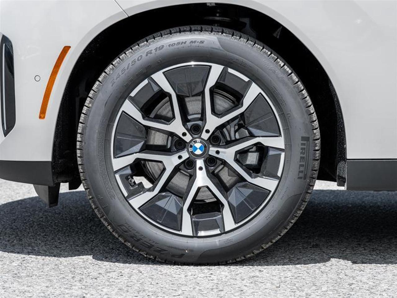 2026 BMW X3 30 xDrive 4dr All-Wheel Drive Sports Activity Vehicle Photo4