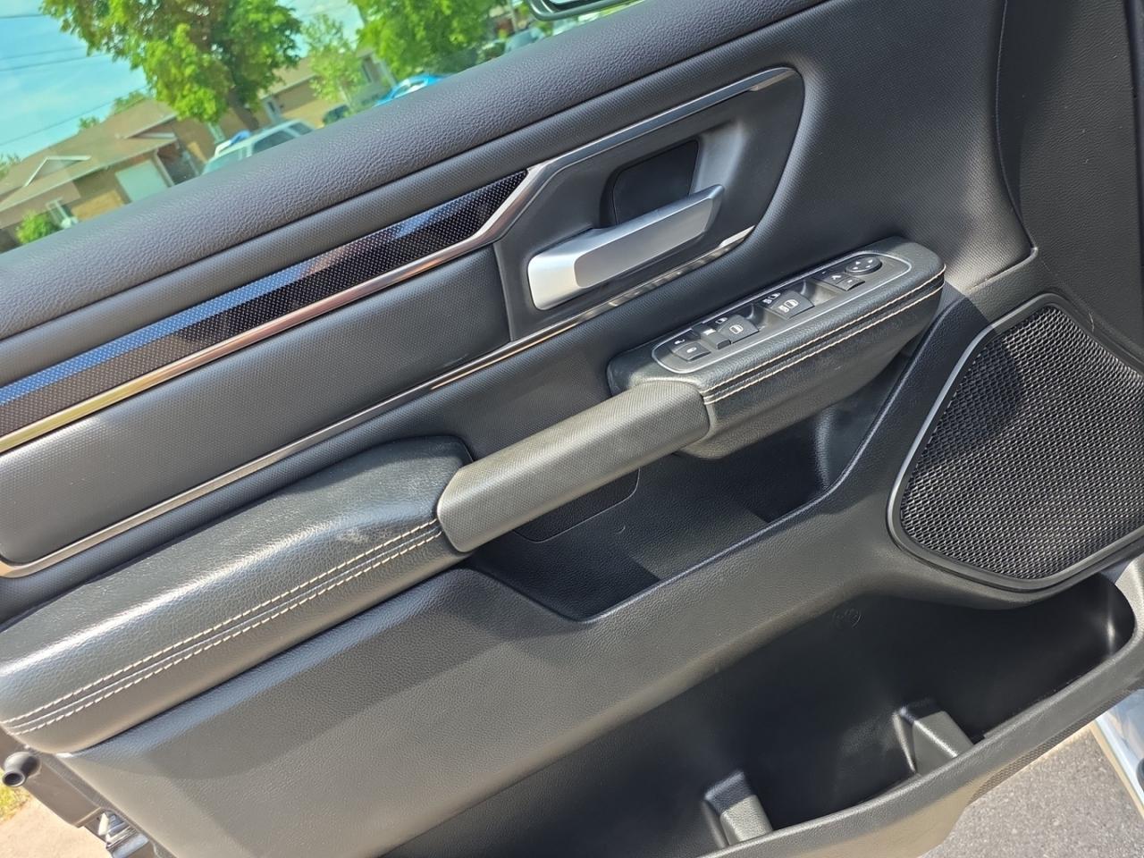 2019 RAM 1500 Sport 4x4 Quad Cab 6'4 Box * NO ACCIDENTS / LEATHE Photo