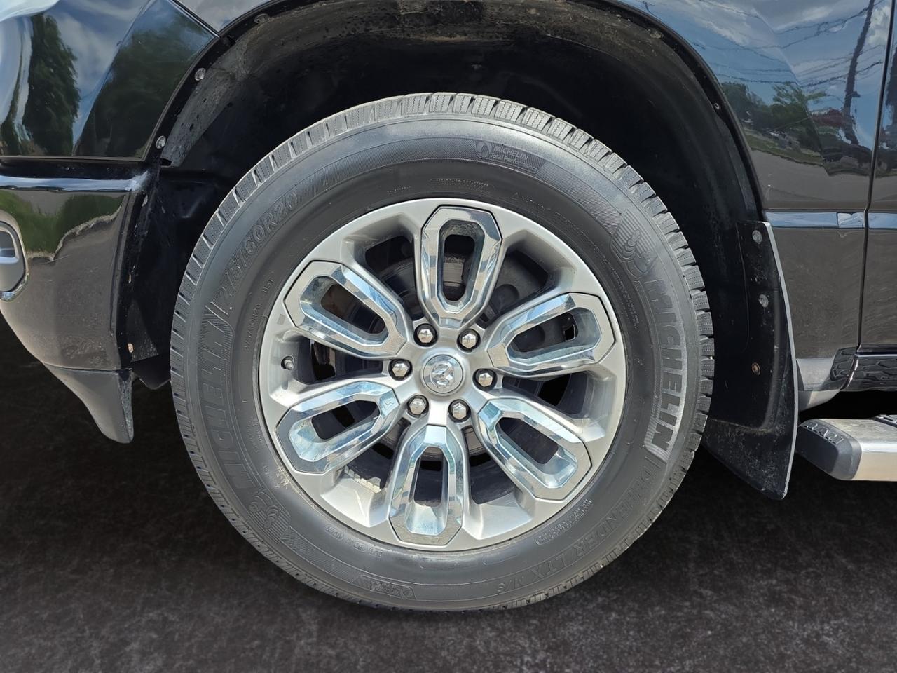 2019 RAM 1500 Sport 4x4 Quad Cab 6'4 Box * NO ACCIDENTS / LEATHE Photo
