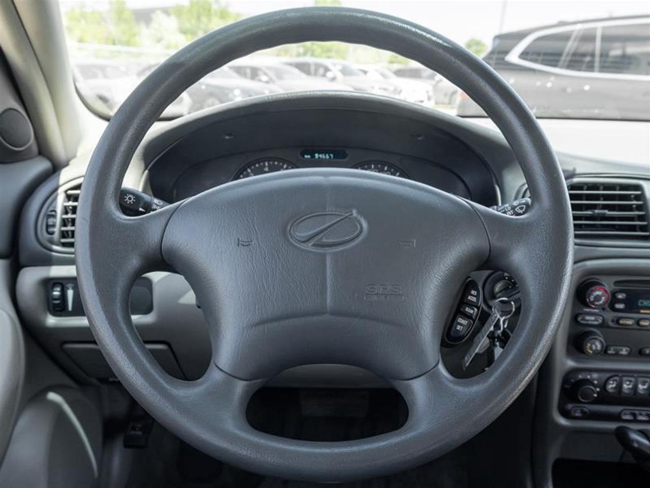 2002 Oldsmobile Intrigue GX 4dr Sedan Photo