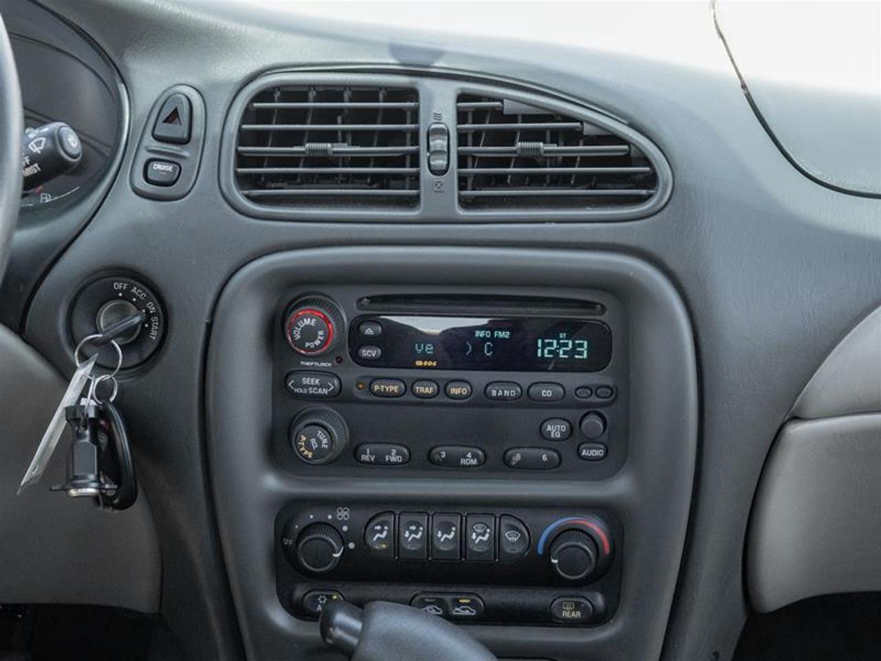 2002 Oldsmobile Intrigue GX 4dr Sedan Photo
