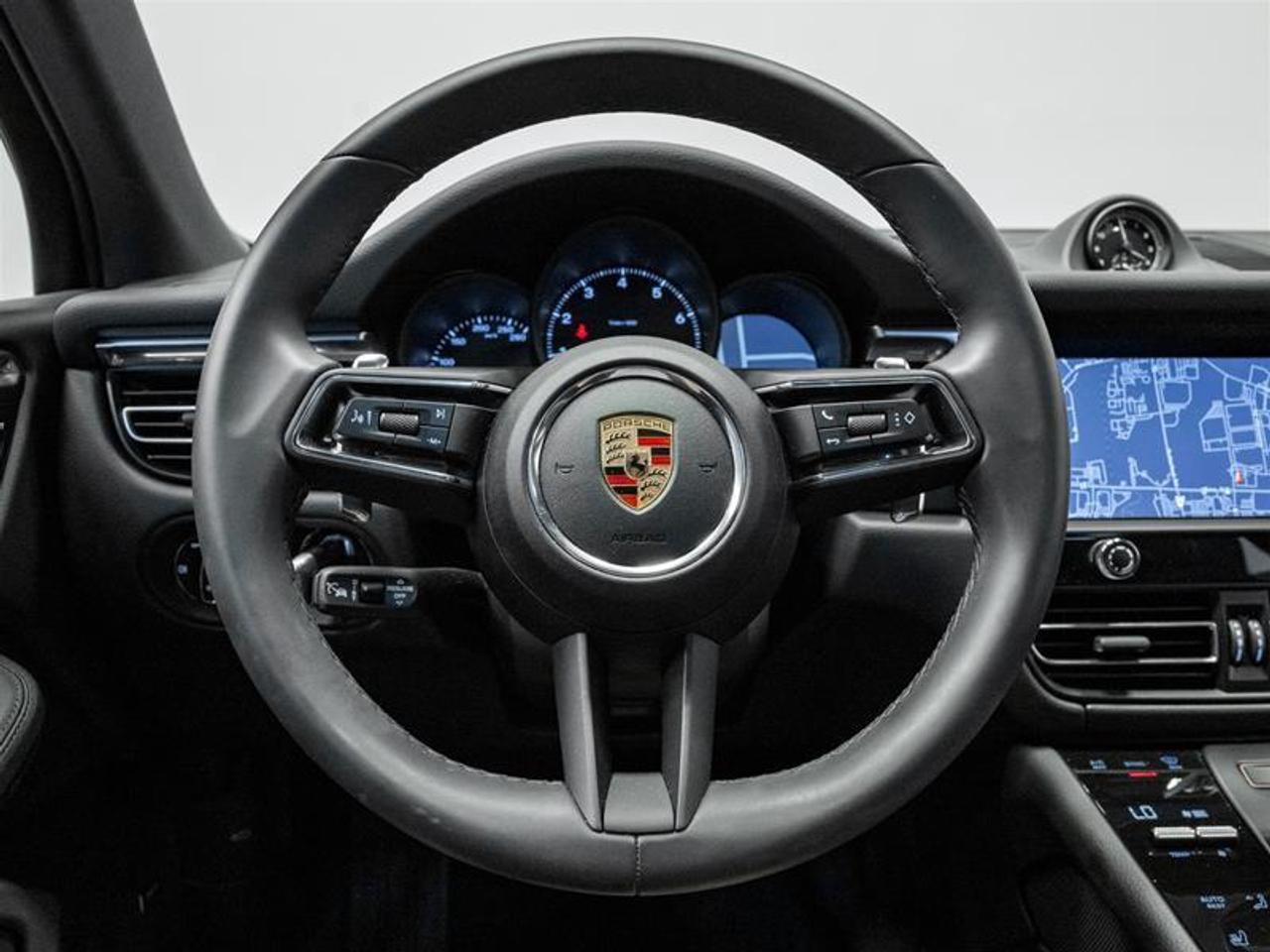 2025 Porsche Macan Base 4dr All-Wheel Drive Photo