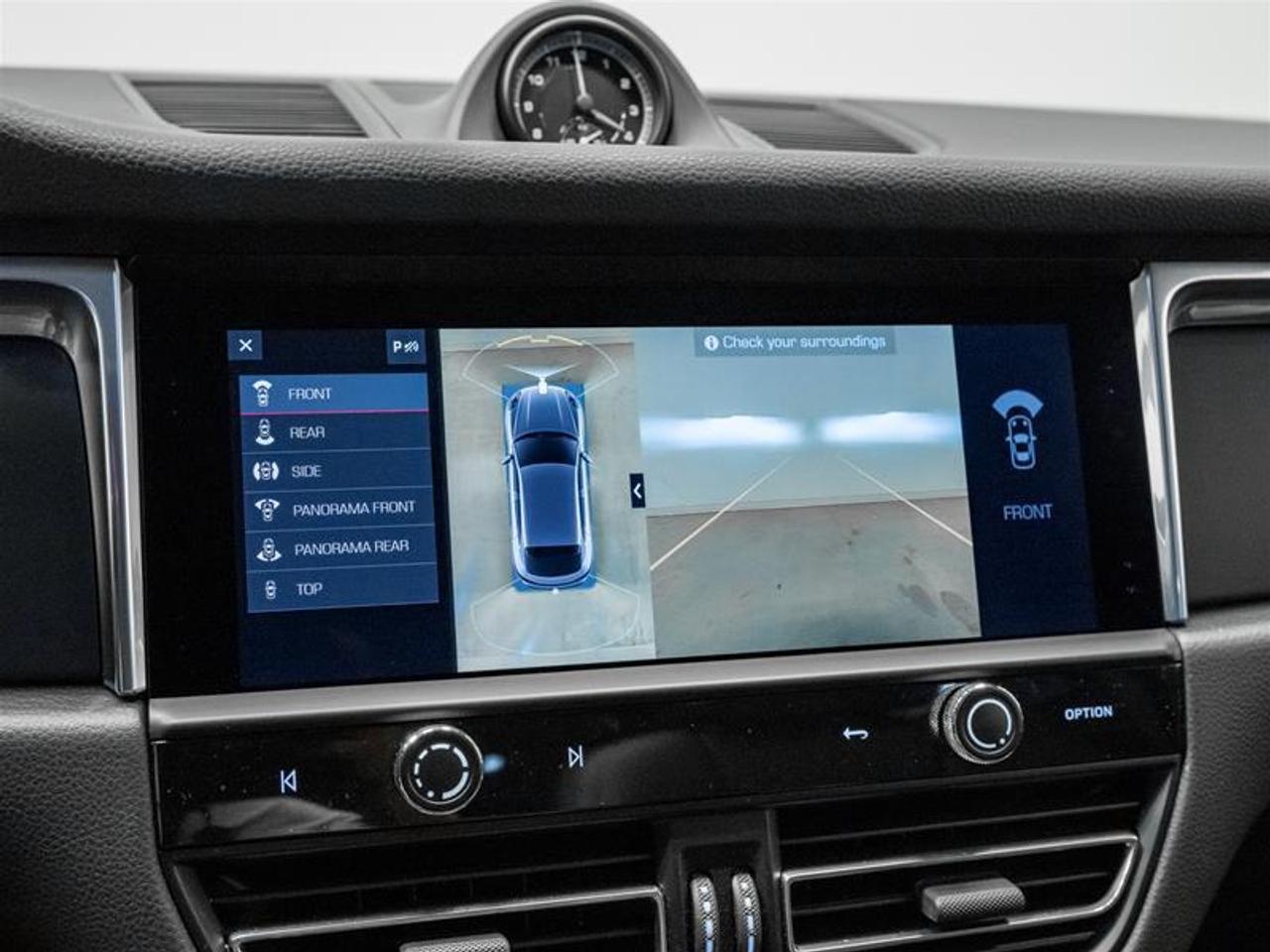 2025 Porsche Macan Base 4dr All-Wheel Drive Photo