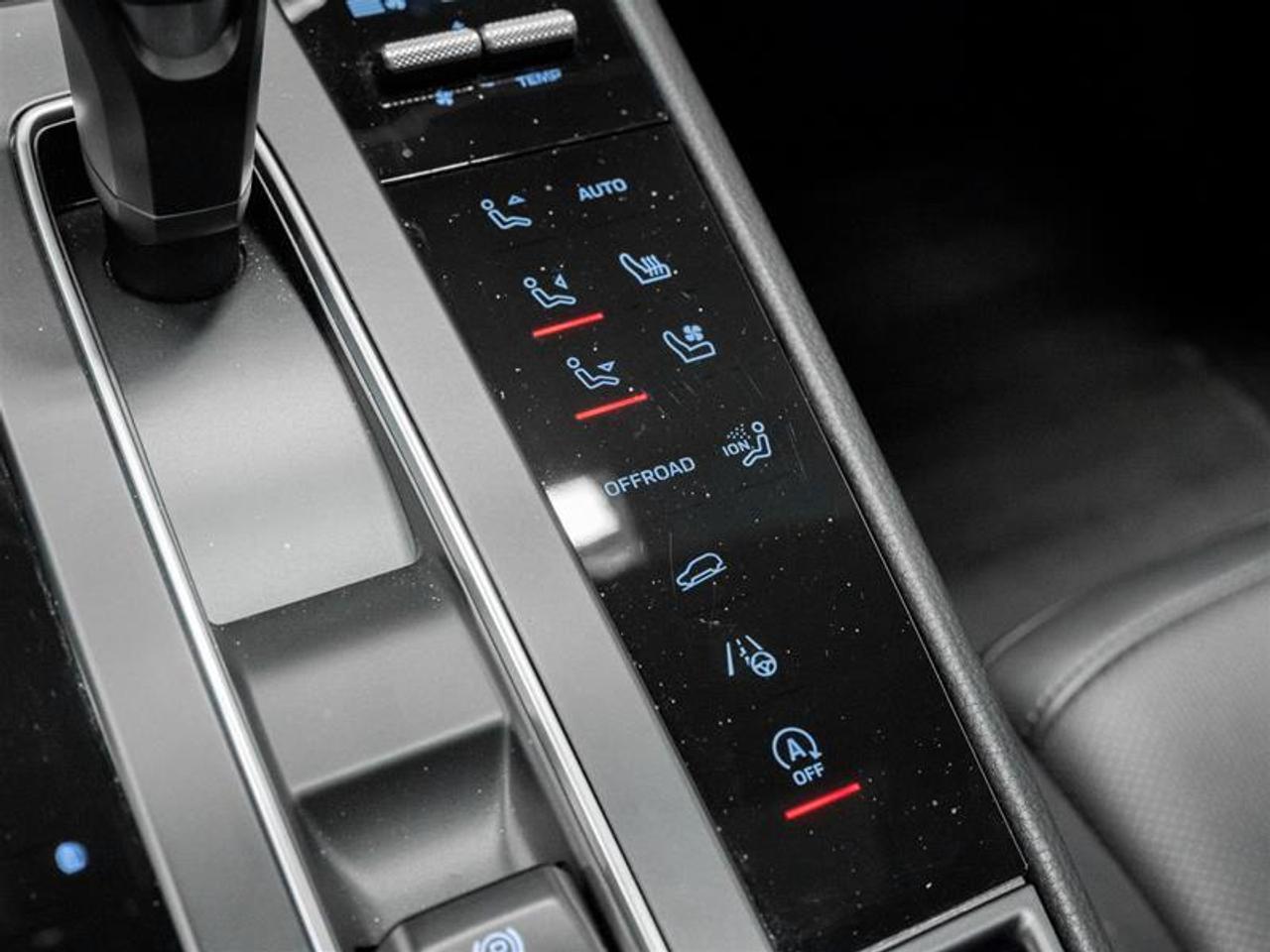 2025 Porsche Macan Base 4dr All-Wheel Drive Photo
