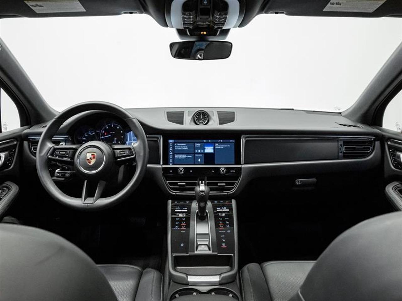 2025 Porsche Macan Base 4dr All-Wheel Drive Photo