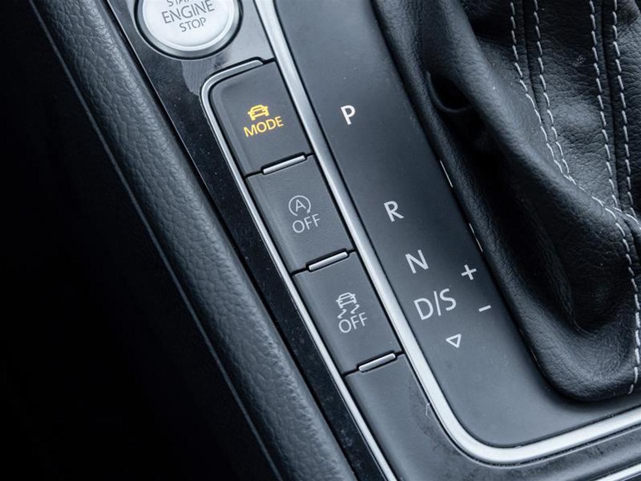 2019 Volkswagen Golf R 2.0 TSI (DSG) 4dr All-Wheel Drive 4MOTION Hatchback Photo