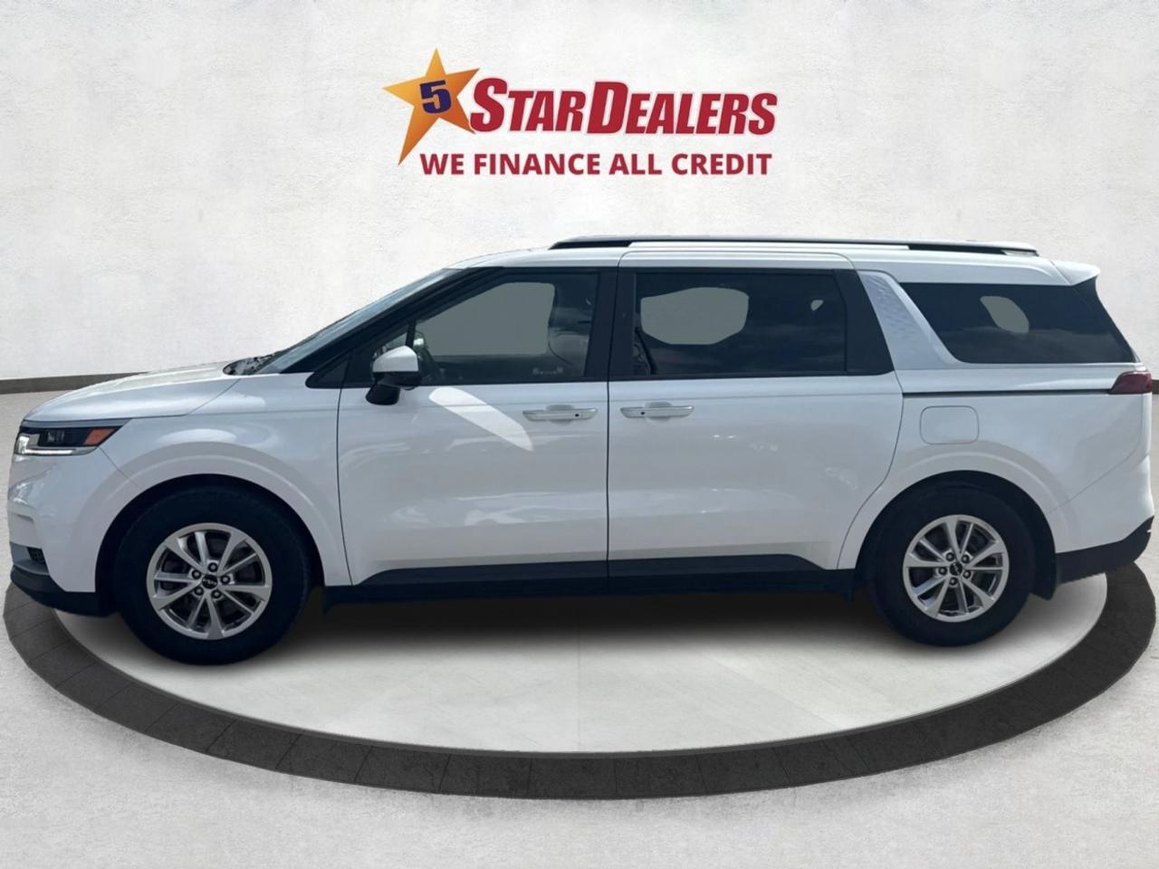 2022 Kia Carnival LX+ 8 PASS REAR CAM WE FINANCE ALL CREDIT Photo3