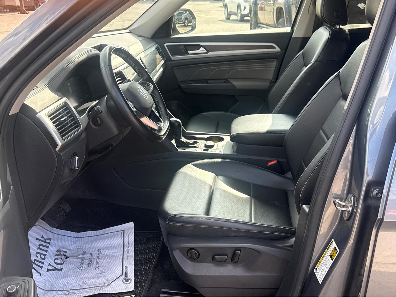 2022 Volkswagen Atlas 7 PASS LEATHER HEATED SEATS WE FINANCE ALL CREDIT Photo
