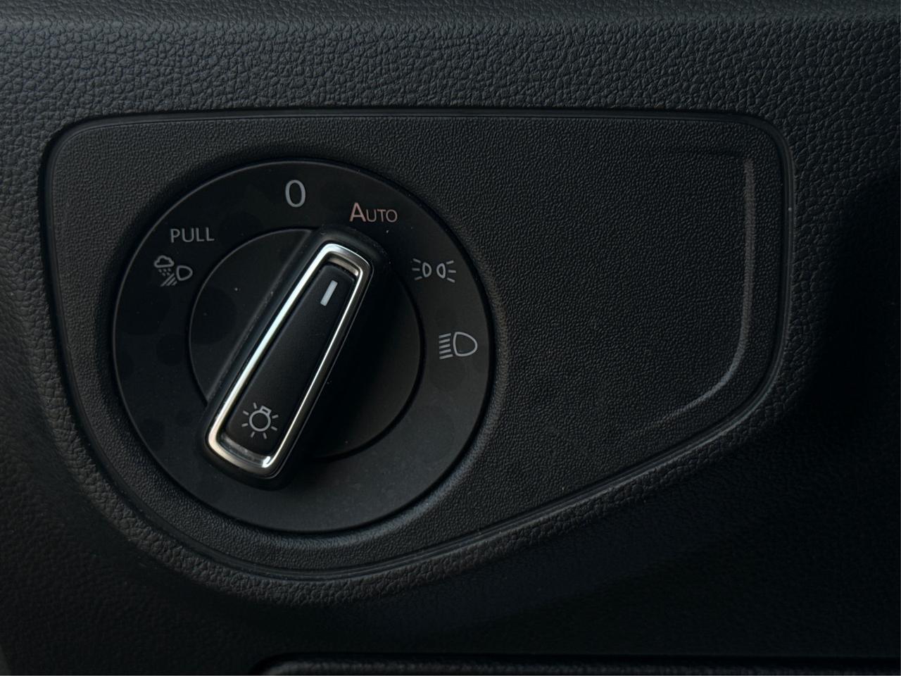 2022 Volkswagen Atlas 7 PASS LEATHER HEATED SEATS WE FINANCE ALL CREDIT Photo