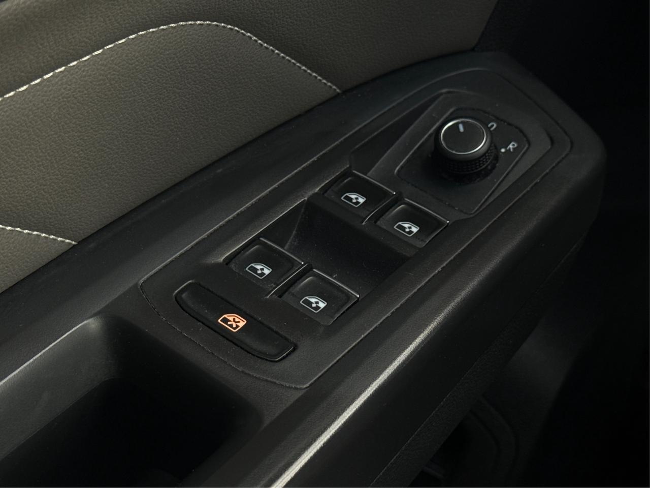 2022 Volkswagen Atlas 7 PASS LEATHER HEATED SEATS WE FINANCE ALL CREDIT Photo