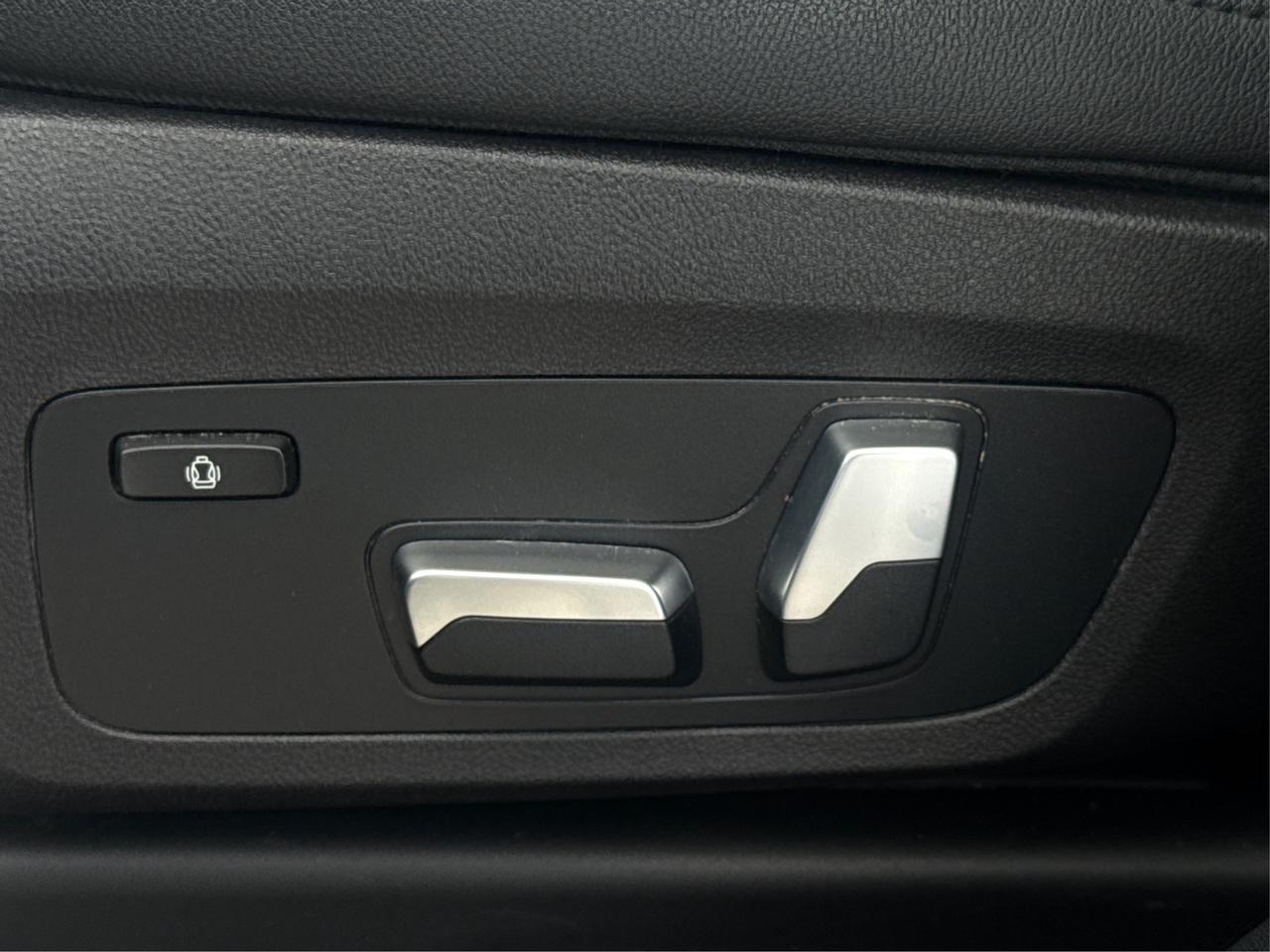 2020 BMW X3 NAV LEATHER PANOROOF LOADED WE FINANCE ALL CREDIT Photo