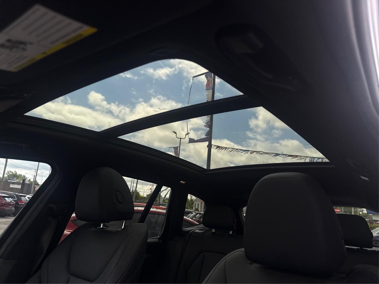 2020 BMW X3 NAV LEATHER PANOROOF LOADED WE FINANCE ALL CREDIT Photo